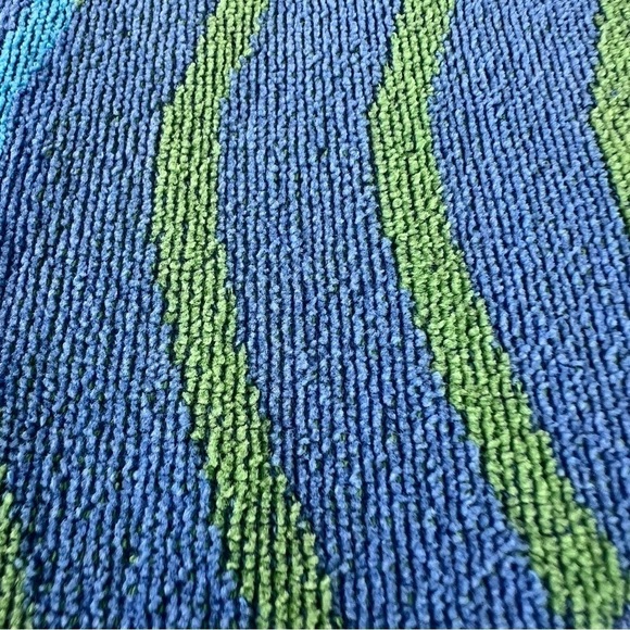 Vintage Mervyn’s Dancing Dolphin Waves Cotton Beach Towel Blue Green 36x64 FLAWS - Picture 6 of 16